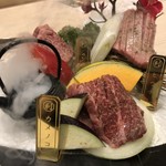 神戸牛 焼肉 利休 - 