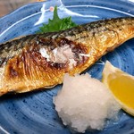 新蔵 - 鯖塩焼き定食（600円）＋納豆（80円）
