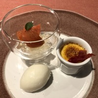 シェ フルール 横濱 - デザート3種盛合せ
