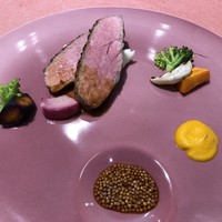 シェ フルール 横濱 - イベリコ豚のグリエ-蕗の薹のソース