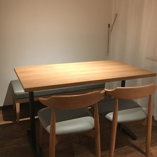 カーテンでしきる半個室