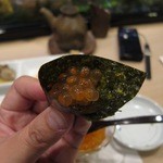 帆掛鮨 - 出汁漬けいくらは海苔を巻いて（12/11）