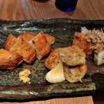 手打ち十割そば 振甫町 縁 - 焼きもの三種（厚揚げ、牛タンつくね、薩摩揚）