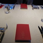 ヒカリヤ ニシ - テーブルセット