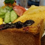 いなだ珈琲舎 - トーストのアップ