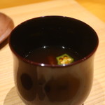 日本料理 幸庵 - 車海老の出汁の赤出汁