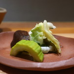 日本料理 幸庵 - 椎茸、瓜、キャベツの漬物