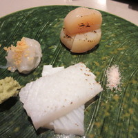 東京和食 りくう - 烏賊の炙り焼き、帆立の西京漬け炙り、烏賊のエンペラに乾燥させた酒粕