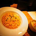 モカカフェ - ランチセットは、小鉢・スープ・サラダ付き。