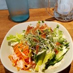 Bar&Kitchen Funky - ＋250円のサラダ。