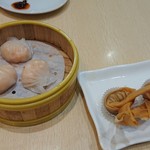Imperial Kitchen & Dimsum - 1903_Imperial Kitchen & Dimsum FX Sudirman_Imperial Hakau@25,900Rp(蒸し海老餃子)、Lumpia Isi Sapi dan Jomur@22,900Rp(牛肉揚げワンタン)