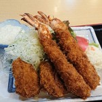 弥次喜多 - 松定食(ひれかつ2個・エビフライ2本)