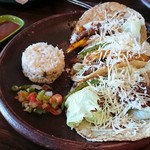 Oh My Taco - 料理写真:1903_Oh My Taco_TACOS AL PASTOR@90,000Rp(牛肉トルティーヤ)