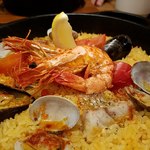 鉄鍋ビストロ＆ワイン デリカージュ - 有頭エビや