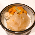 うを徳 - 初物！礼文島馬糞雲丹と白エビの小丼