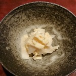 りょうりや 御旅屋 - 真珠貝黄身酢かけ