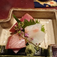 りょうりや 御旅屋 - お造り  あこうだい  かつお  ぶり
                      