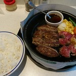 ペッパーランチダイナー - 肉塊ハンバーグ＆サービスステーキ 752円
