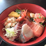 藤浪 - 海鮮丼 中とろ、はまち、鰹、蟹、甘海老、玉子、生しらす、いくら、ホタテ、ネギトロ