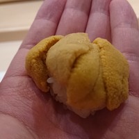 鮨 なんば 日比谷 - 赤雲丹