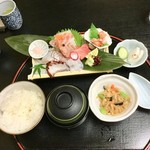とん鈴 - 刺身定食