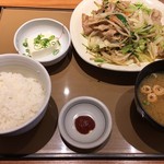 やよい軒 - 肉野菜炒め定食 690円
