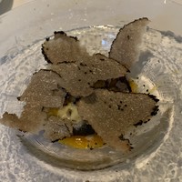 La Brianza - スペシャリテ:
                    トリュフ、卵、原木椎茸 、ジロール茸のグラタン