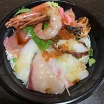 海鮮丼の駅前 - 