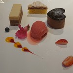 ミレニアム三井ガーデンホテル東京 - デザートセットのケーキ