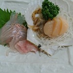 民宿 青塚食堂 - (この後、忘れてました～と海老を持ってきて前のフル画像になります。)