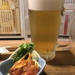 まつば - 生ビールとお通し。