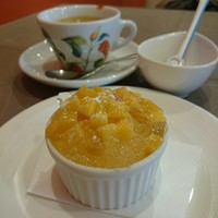 クチーナ イタリアーナ ディンミ - マンゴーのパンナコッタ