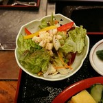 たつ味 - サラダ（スタミナ海鮮丼セット）