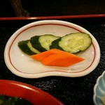 たつ味 - 漬物（スタミナ海鮮丼セット）