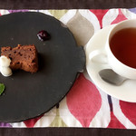 馬門957cafe - デザートのチョコケーキとホットの紅茶