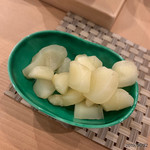 すし処 睦月 - 甘めと辛めのガリ