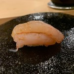 すし処 睦月 - 甘エビの昆布締め