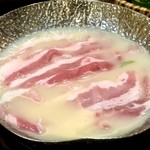 Hatsuedainingu - 水無月 華籠膳 豆乳の小鍋