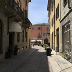 L'Inedito Vigin Mudest - この通りの突き当たり