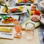 ホテル平安 - こちらにビーフシチュー等他にも料理が！
