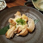 nikutosakanamakigushitowarayakinoizakayakoshitsuichie - 鶏の山賊焼き