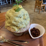 つばめ氷菓店 - アボカドしょうゆみるくあずき