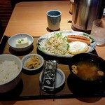 Yayoi Ken - 目玉焼き朝食、460円