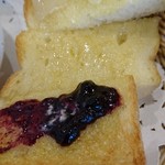 いなだ珈琲舎 - モーニングセットのトーストです。