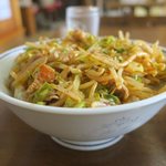 北京飯店 - ラーメン丼で凄いボリュームす