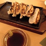 Ebisu - 鉄板餃子