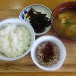 ぐりとよキッチン - 納豆定食￥500、納豆食べ放題