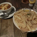 folk burgers&beers - フライドポテト550円