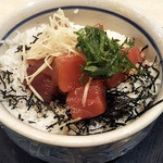 鮪小屋本店 - ぶつ丼