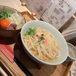 讃岐のおうどん 花は咲く - とくとくうどんセット１２５０円